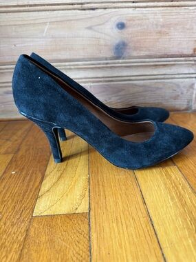 Suede heels size 7.5/38.5